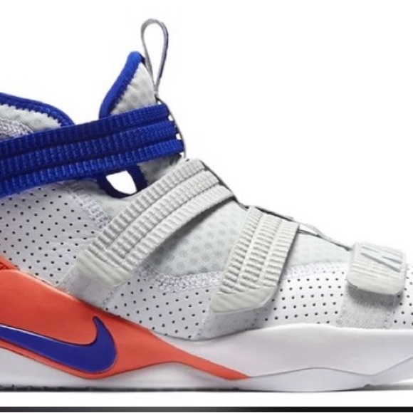 - Nike LeBron Soldier 11 Ultramarine Y 6.5 White Salmon Blue - Picture 4 of 10